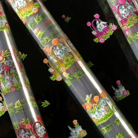 σελοφάν με πασχαλινούς λαγούς